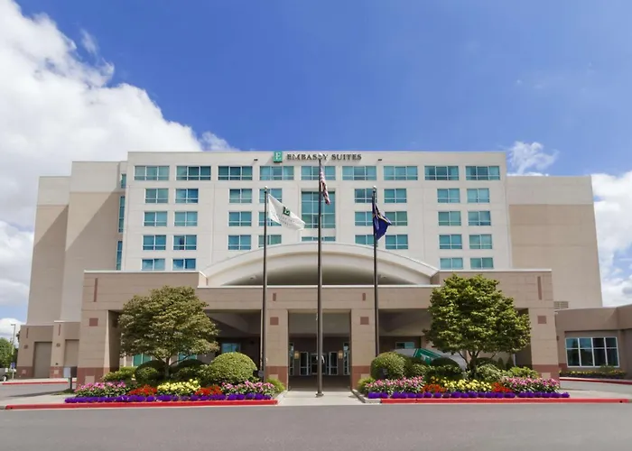 Embassy Suites By Hilton Portland AirportAirport Hotel